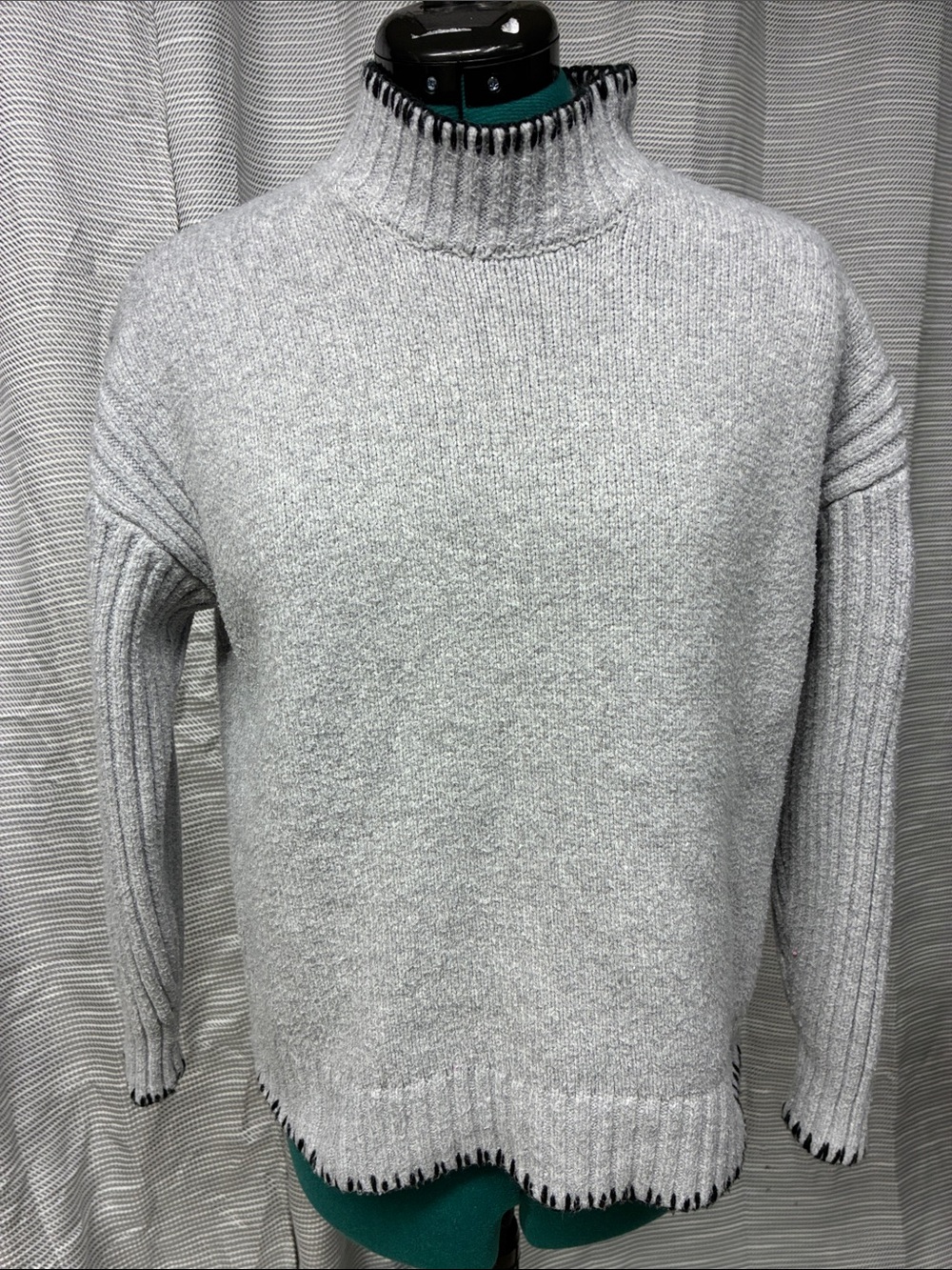 Joie Light Heather Gray Ribbed Turtleneck Sweater